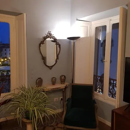 H Apartments * לקו
